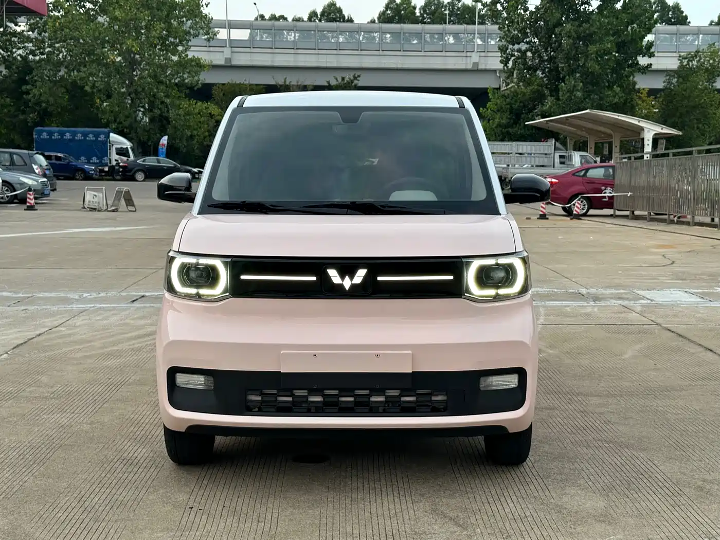 Photo 2 - Wuling Motors Hongguang MINIEV
