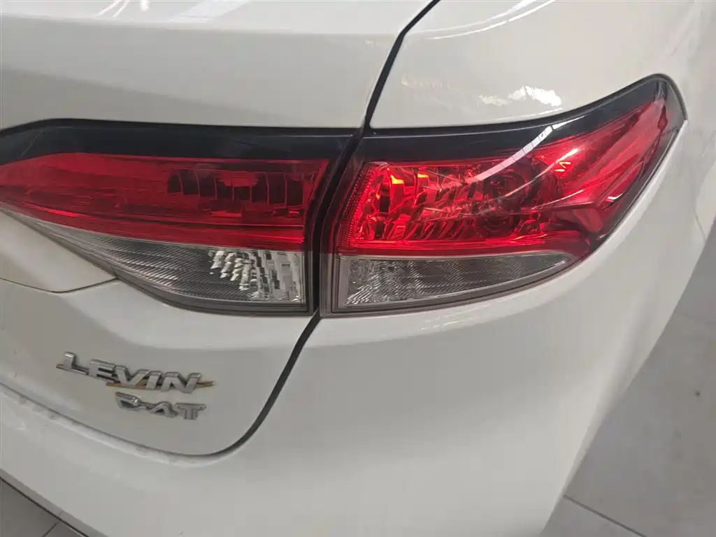 Toyota Levin 2022 185T CVT Luxury Edition фото 8