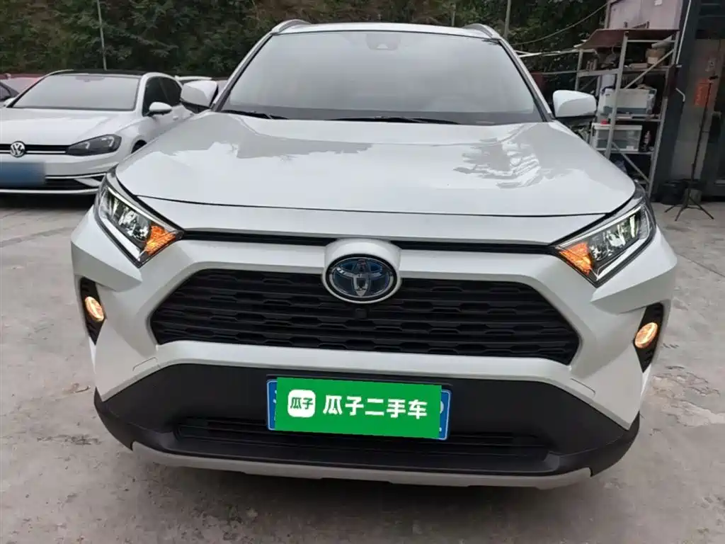 Toyota RAV4 Rongfang 2021 Facelift Hybrid 2.5L E-CVT 4WD Elite PLUS фото 3