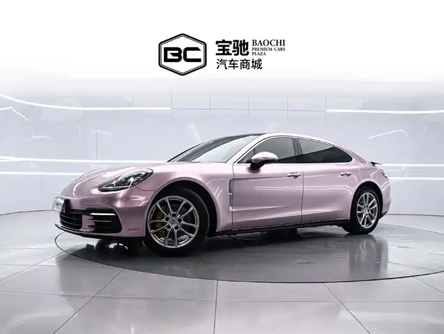 PORSCHE PANAMERA