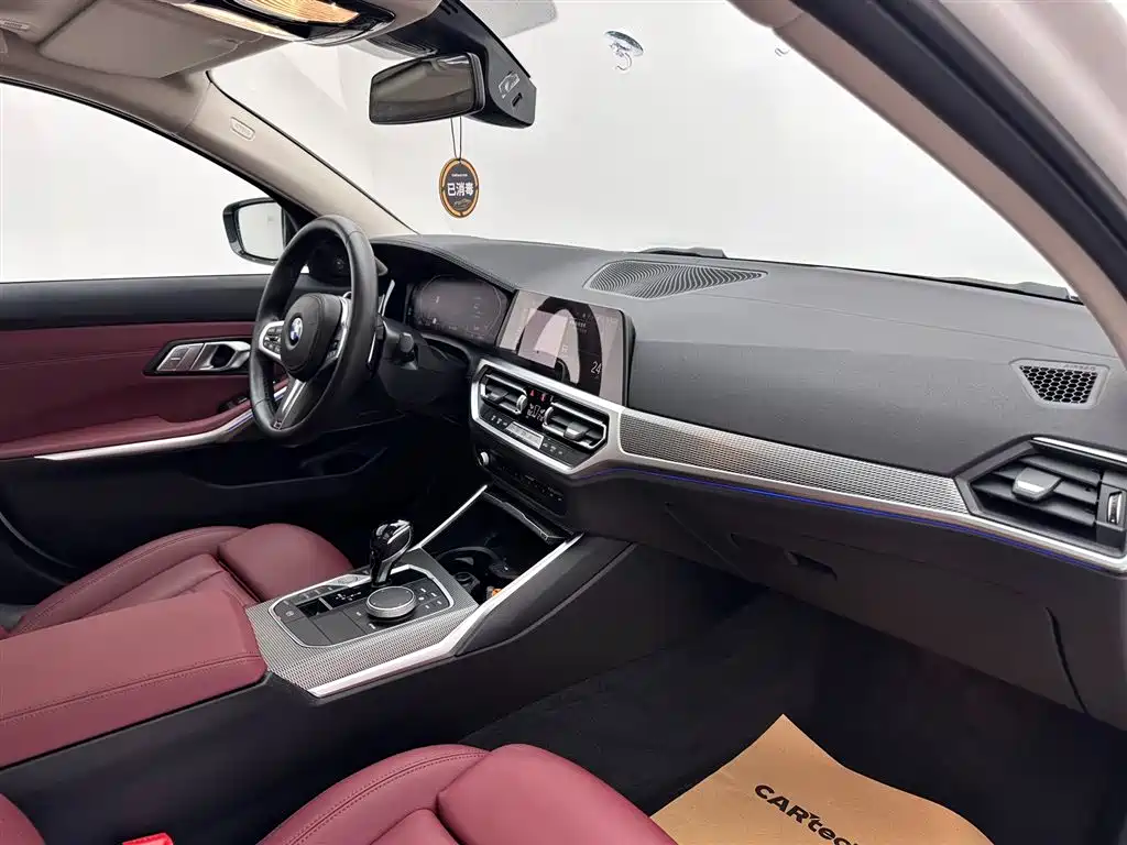 BMW 3 Series 2021 330Li xDrive M Sport Night Edition фото 11