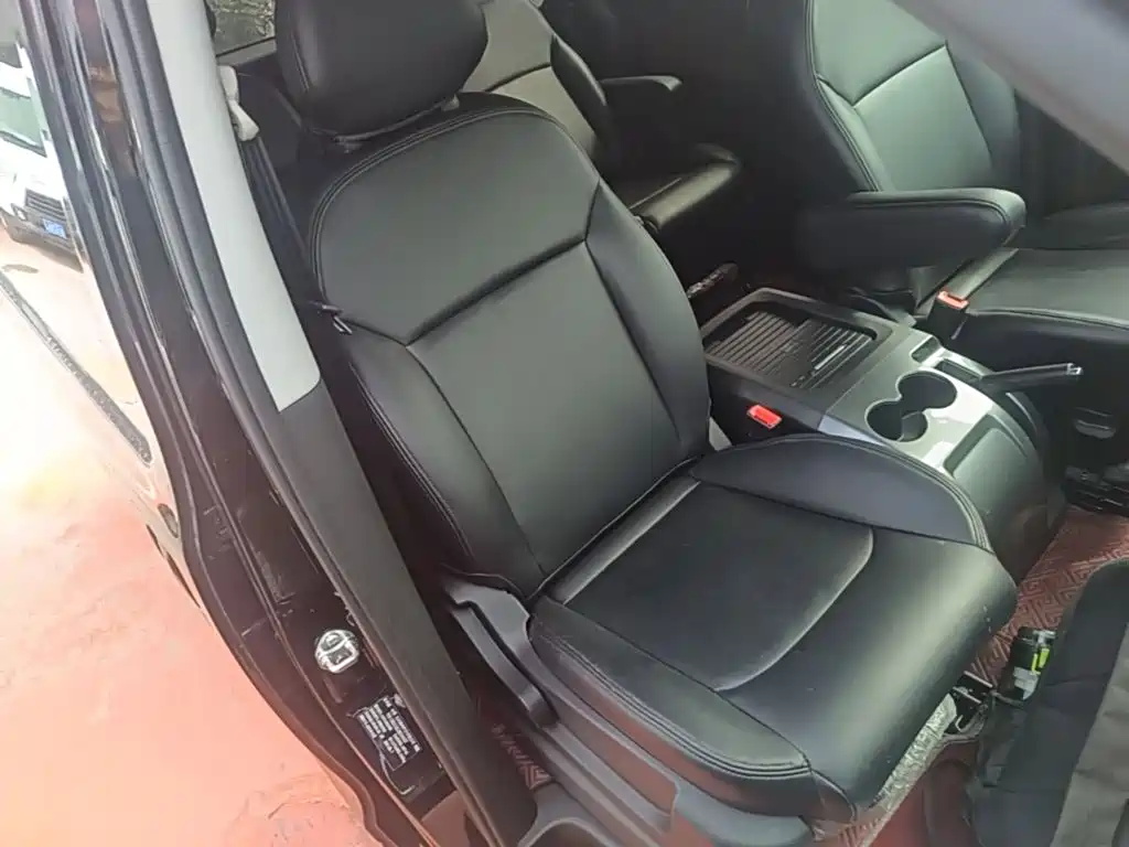 Photo 25 - Dongfeng Fengxing Lingzhi PLUS