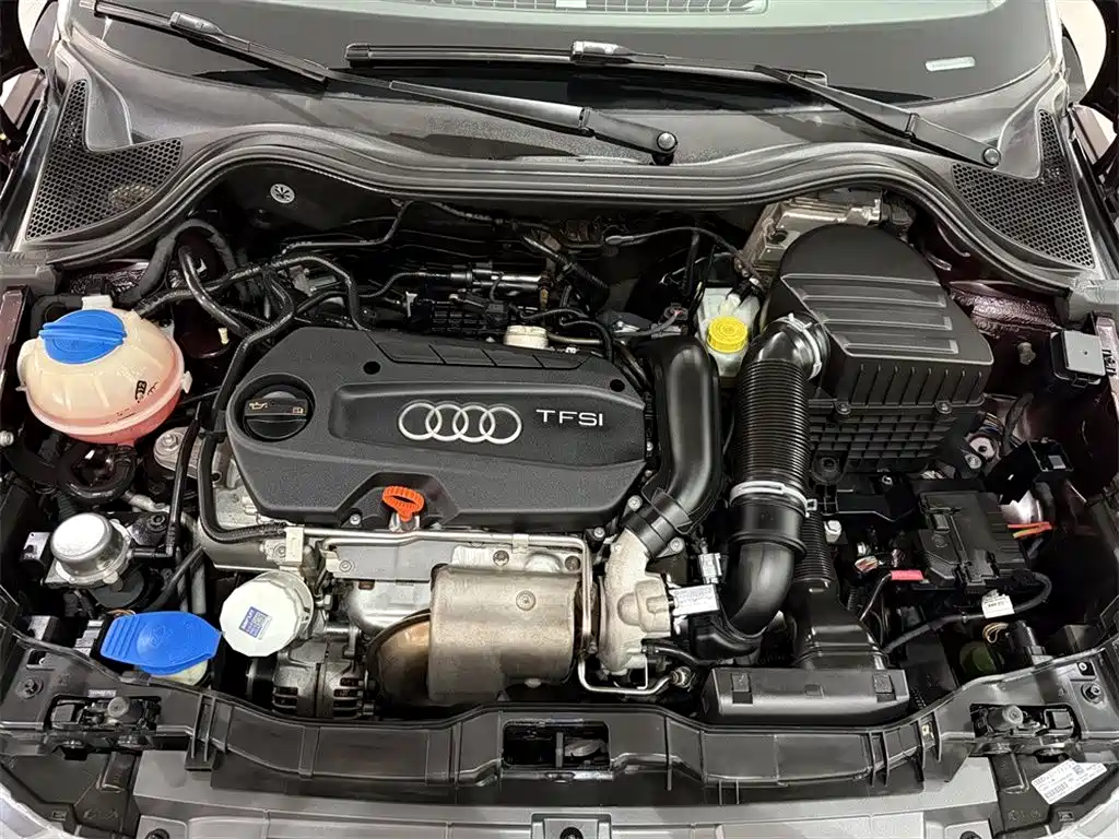 Фото 8 - Audi A1