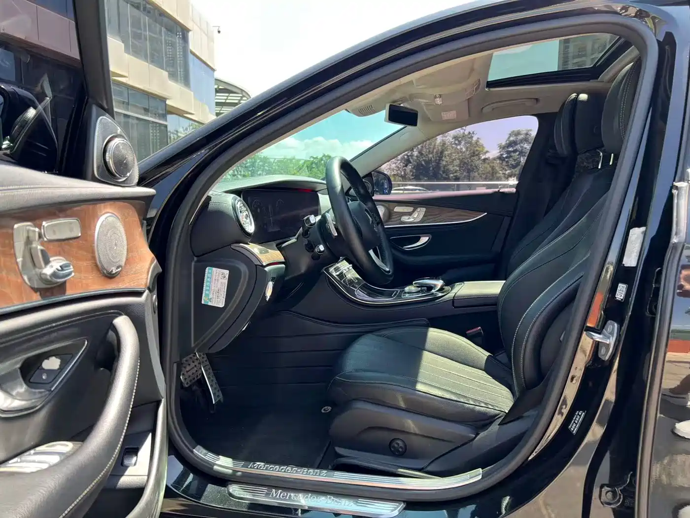 Mercedes-Benz E-Class 2016 E 300 L Fashion Type фото 9
