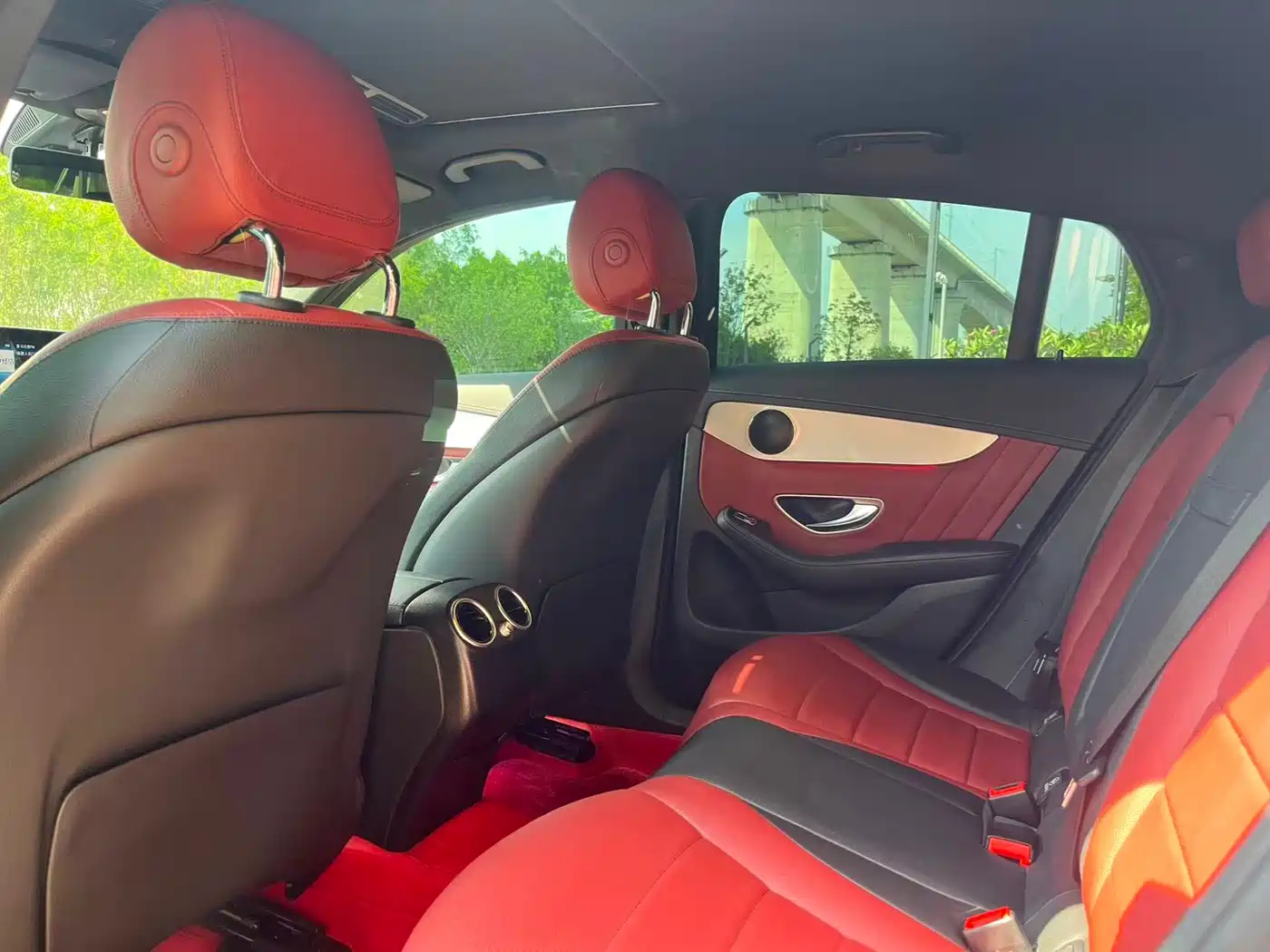 Mercedes-Benz GLC Coupe 2021 GLC 260 4MATIC Coupe SUV фото 6