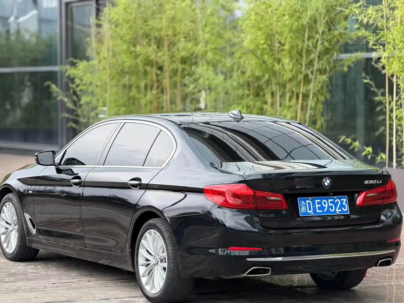 BMW 5 Series 2018 Facelift 530Li Leading Luxury Package фото 2