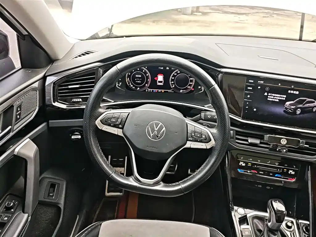 Volkswagen Tayron X 2020 330TSI 2WD Premium Smart Edition фото 11