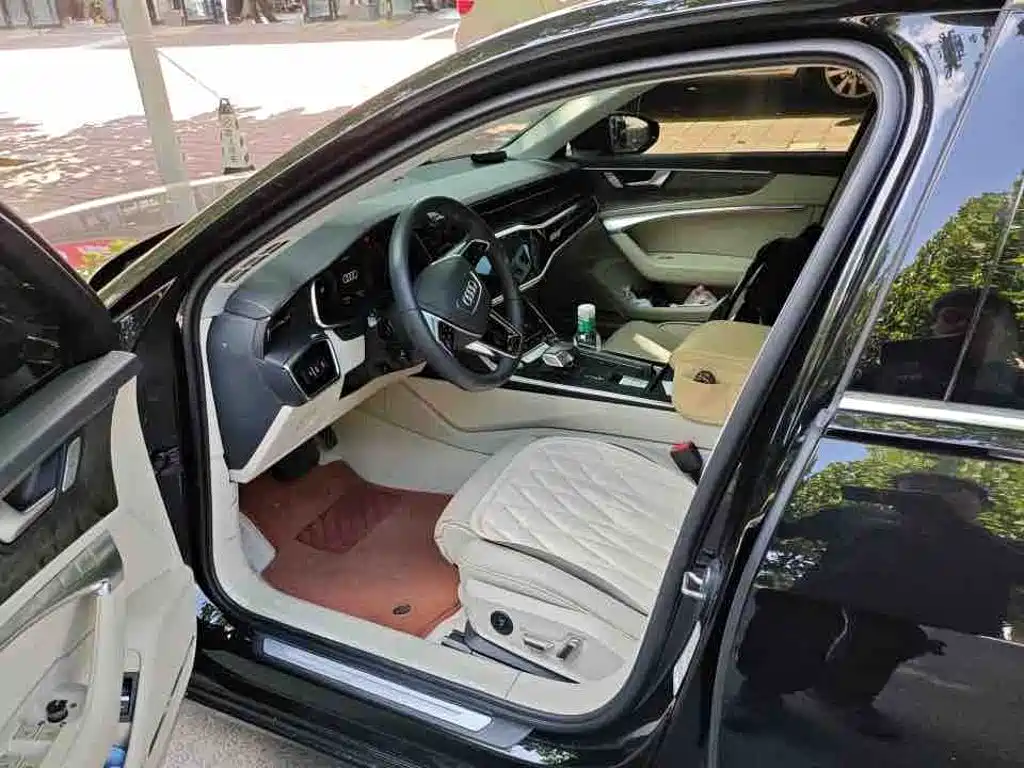 Photo 4 - Audi A6L