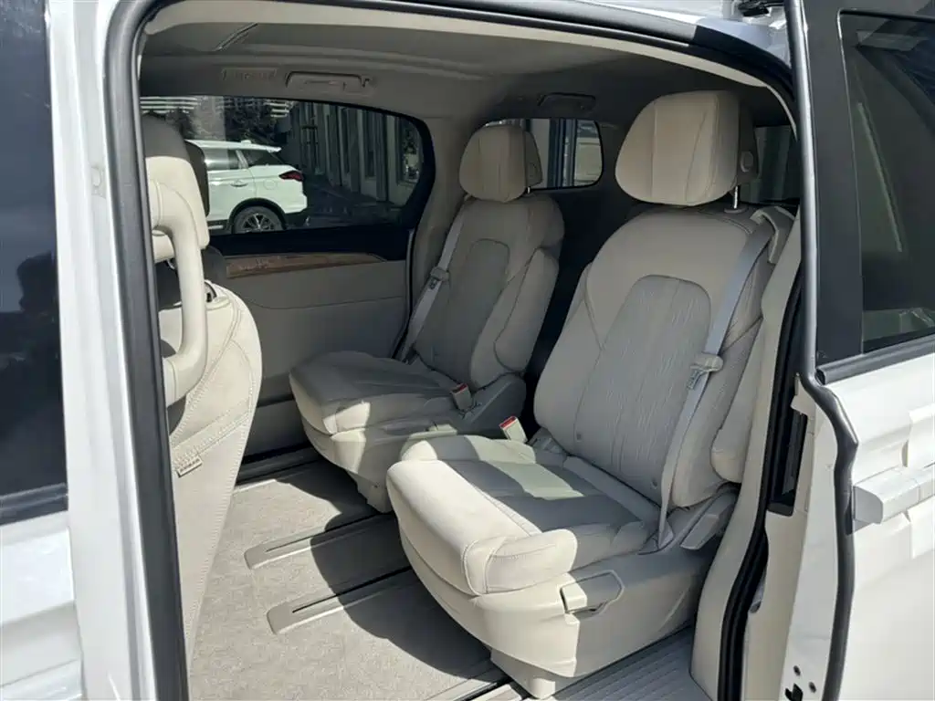 Buick GL8 2017 ES 28T Comfort Type China V фото 2