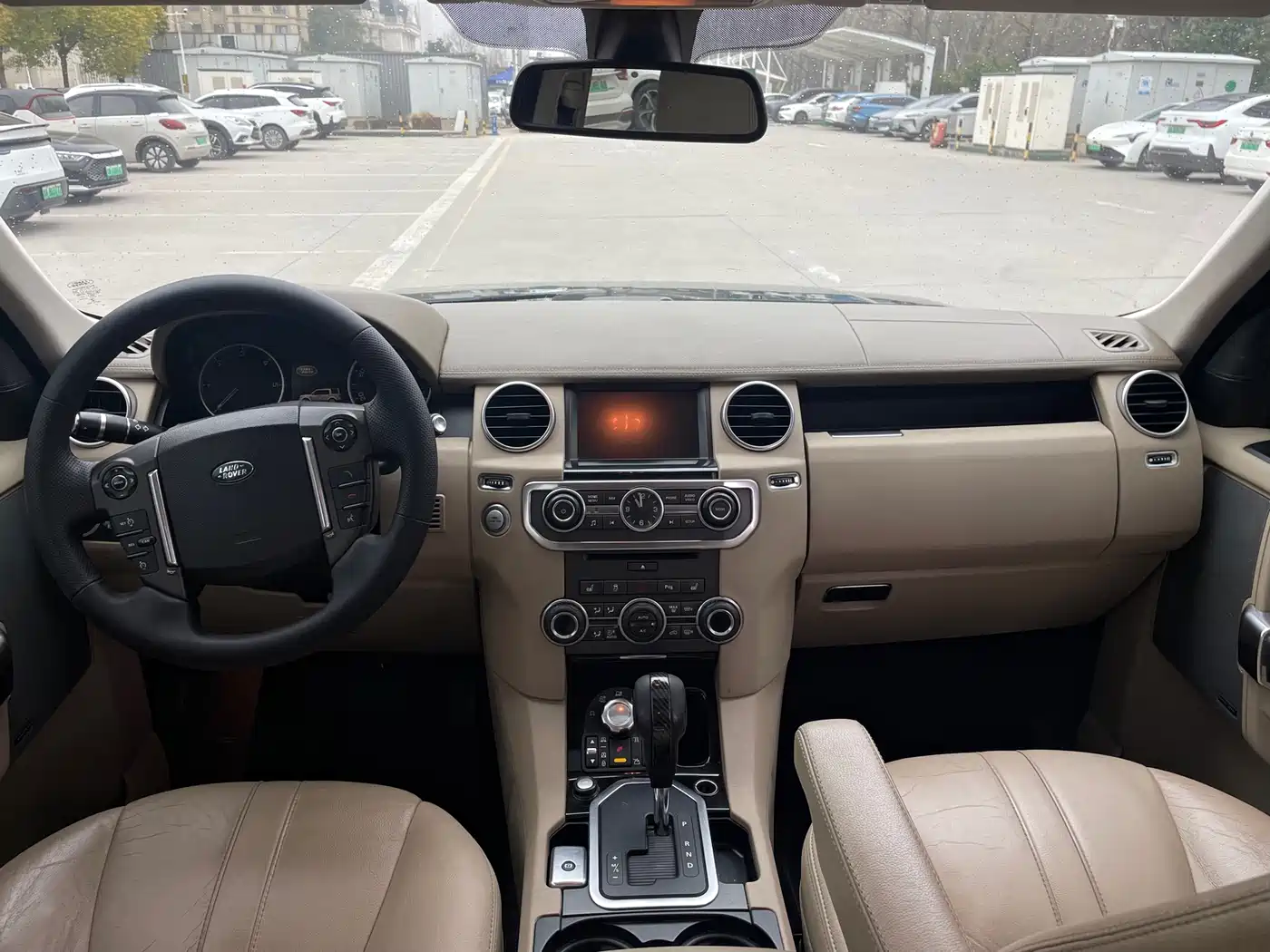Land Rover Discovery 2013 3.0 SDV6 HSE Diesel фото 6