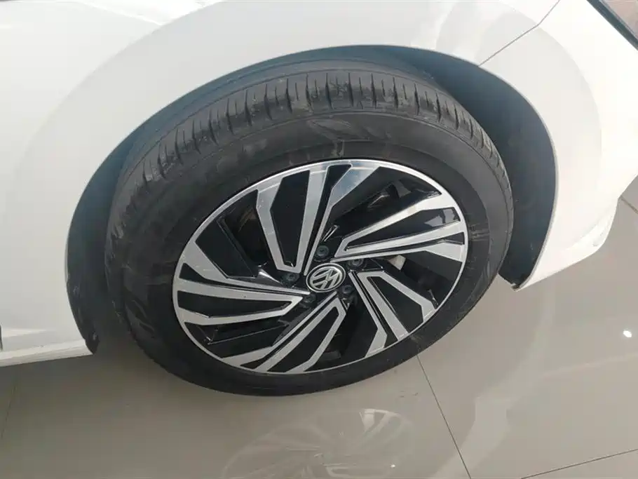 Volkswagen Sagitar 2021 280TSI DSG Surpassing Edition фото 6