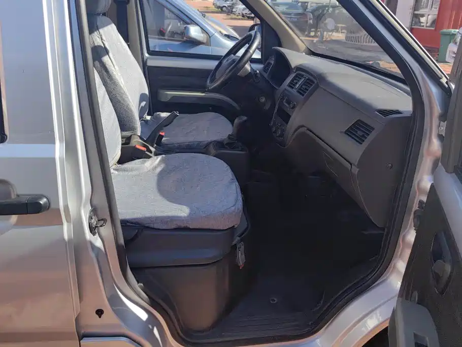 Wuling Motors Wuling Rongguang 2020 2020 1.2L S Basic Model China VI