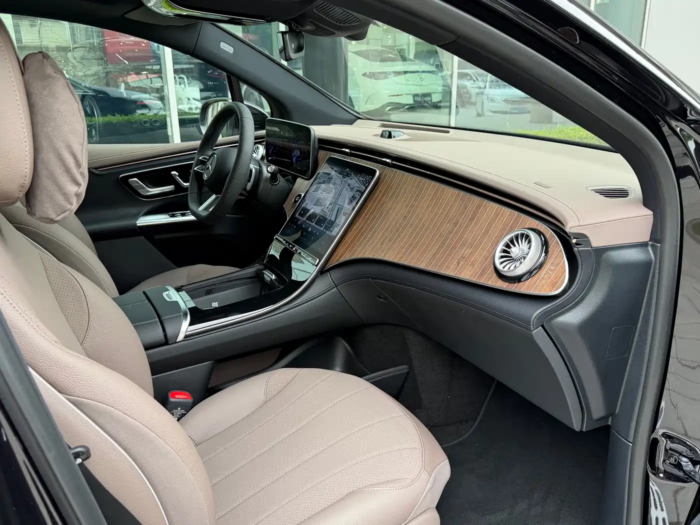 Mercedes-Benz EQE SUV 2025 2024 500 4MATIC Luxury Edition