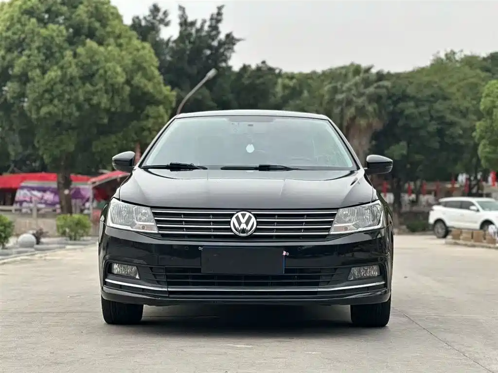 Volkswagen Lavida 2017 230TSI DSG Comfort Edition фото 2
