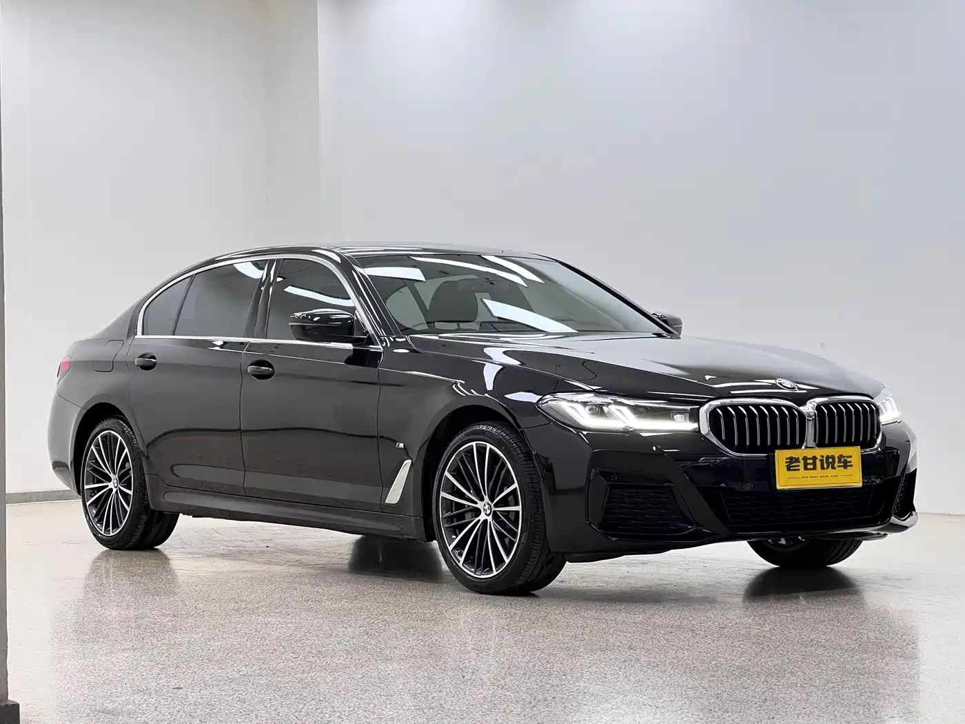 BMW 5 Series 2022 Facelift 530Li Leading M Sport Package фото 3