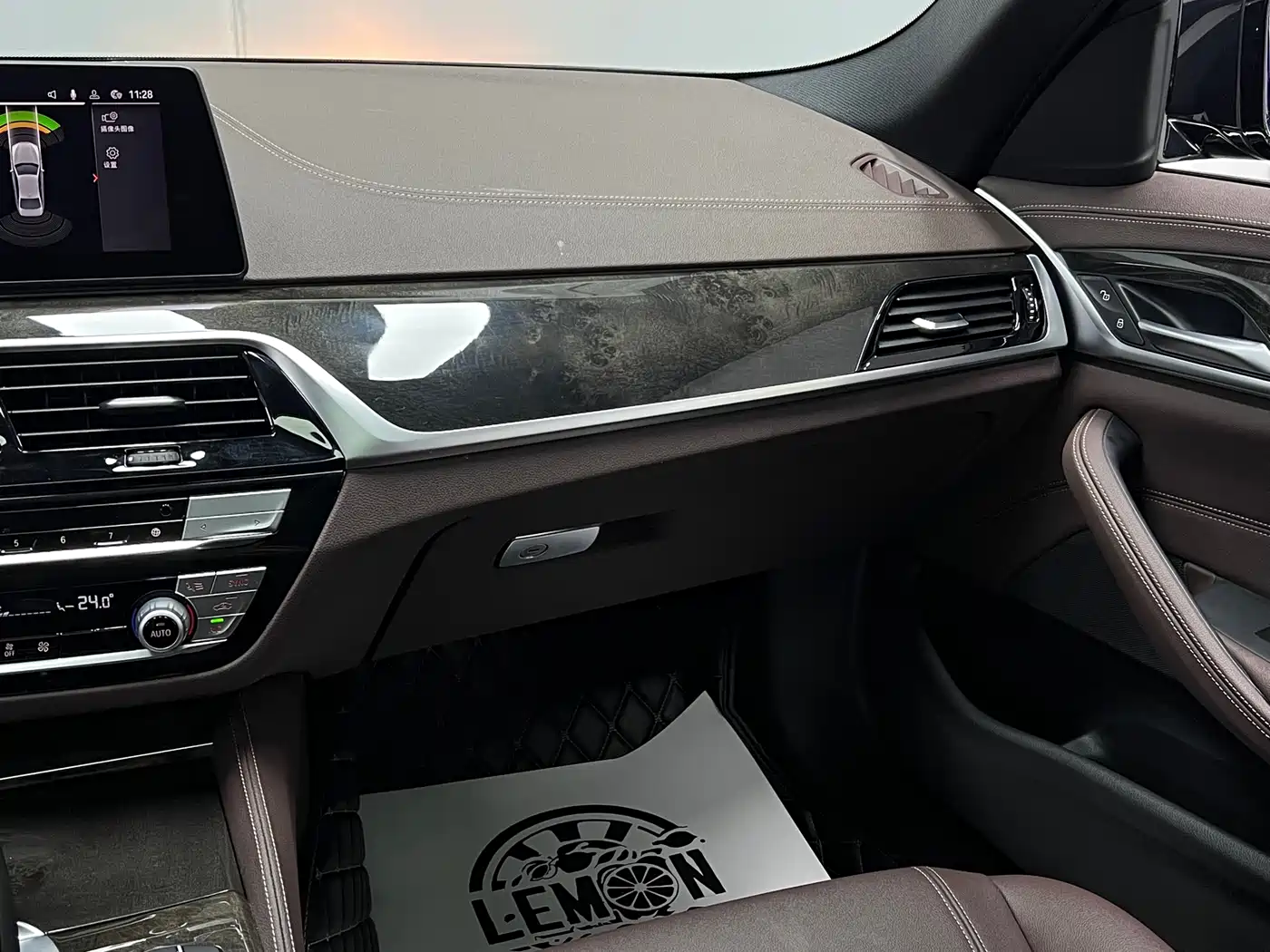 BMW 5 Series 2020 525Li M Sport Package фото 33