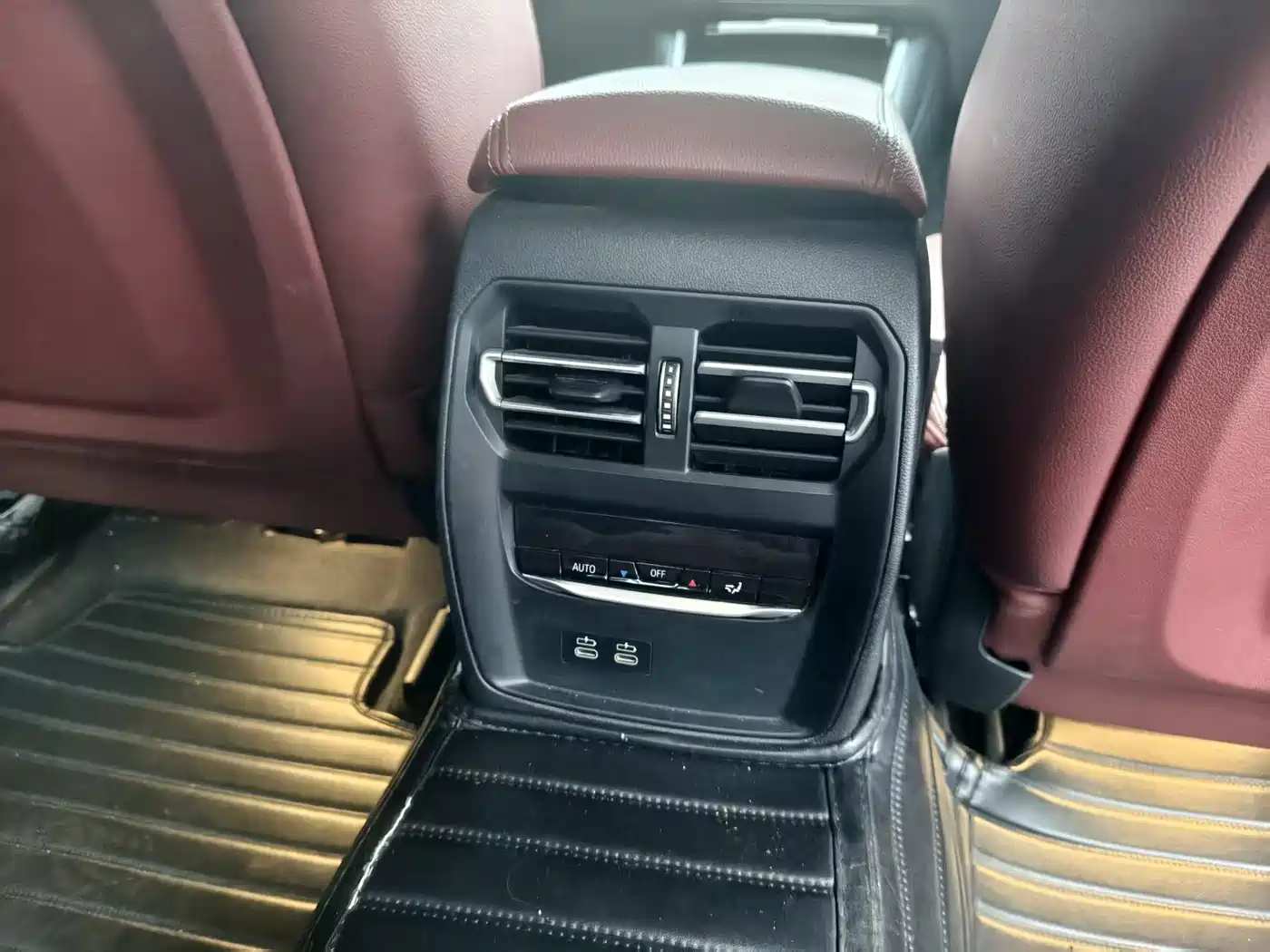 BMW 3 Series 2023 320Li M Sport Package фото 12