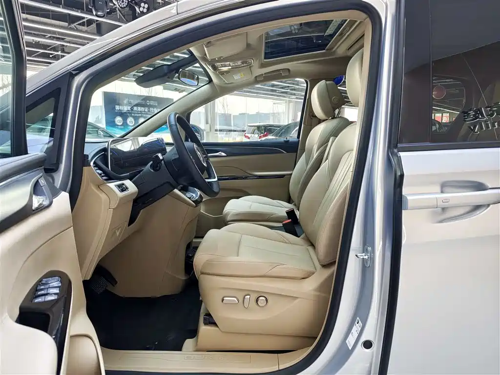 Buick GL8 New Energy 2025 Land Honor Premium Edition 7-Seater фото 4