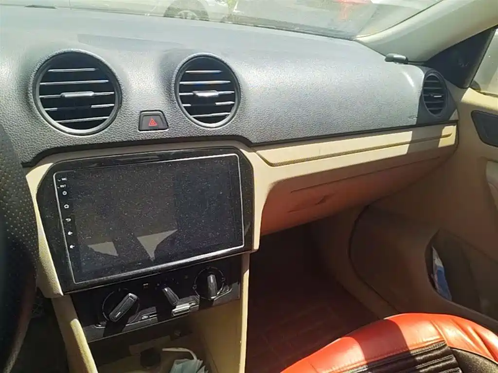 Volkswagen Jetta 2015 1.6L Manual Trend фото 20
