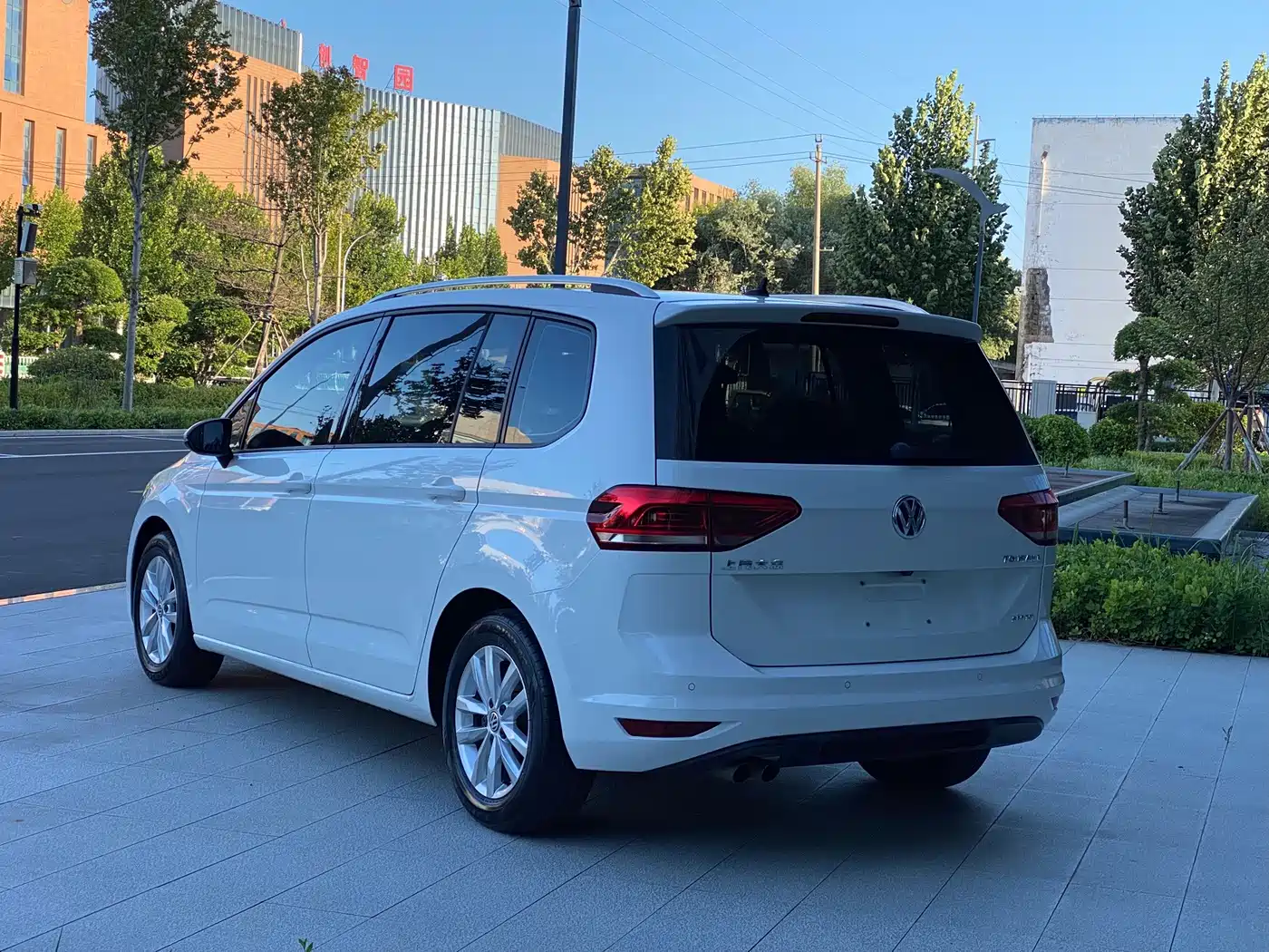 Volkswagen Touran 2017 2016 Touran L 280TSI DSG Elegance