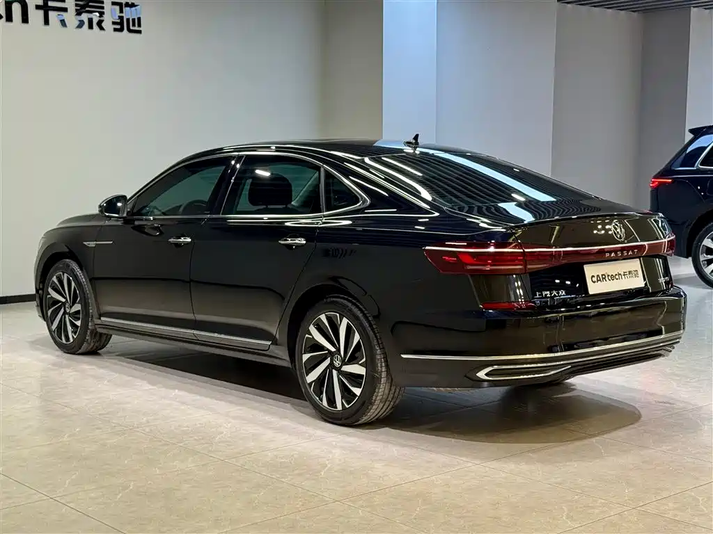 Volkswagen Passat 2025 Outstanding 380TSI Dragon Soaring Edition фото 7