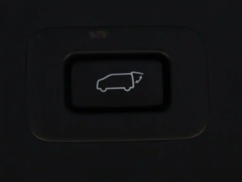 Toyota Alphard 2023 Dual Hybrid 2.5L Ultimate Gold Edition фото 13