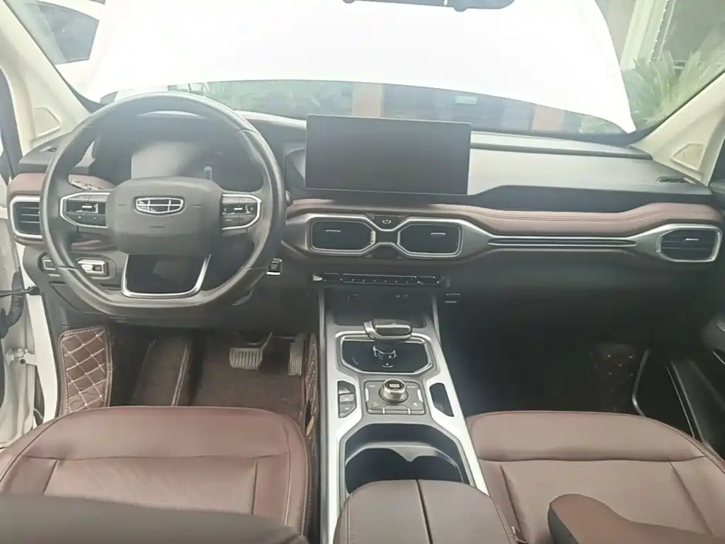 Geely Okavango 2021 2022 1.8TD DCT Luxury 7-Seater
