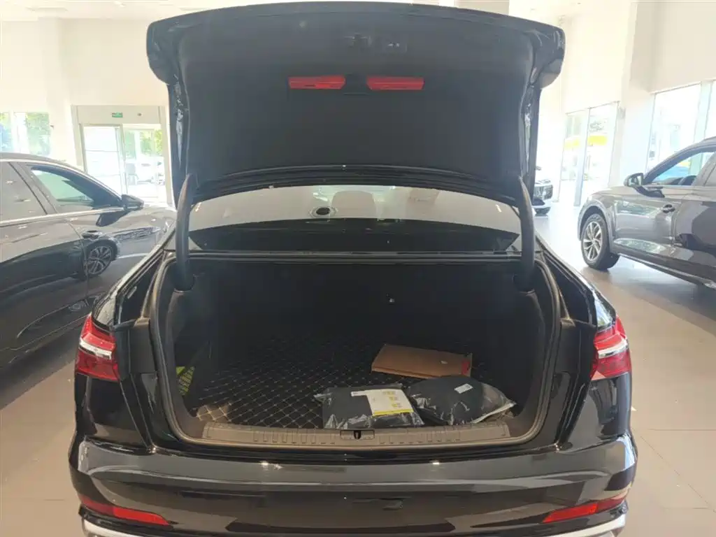 Audi A6L 2026 Model Year 45 TFSI Premium Dynamic фото 19