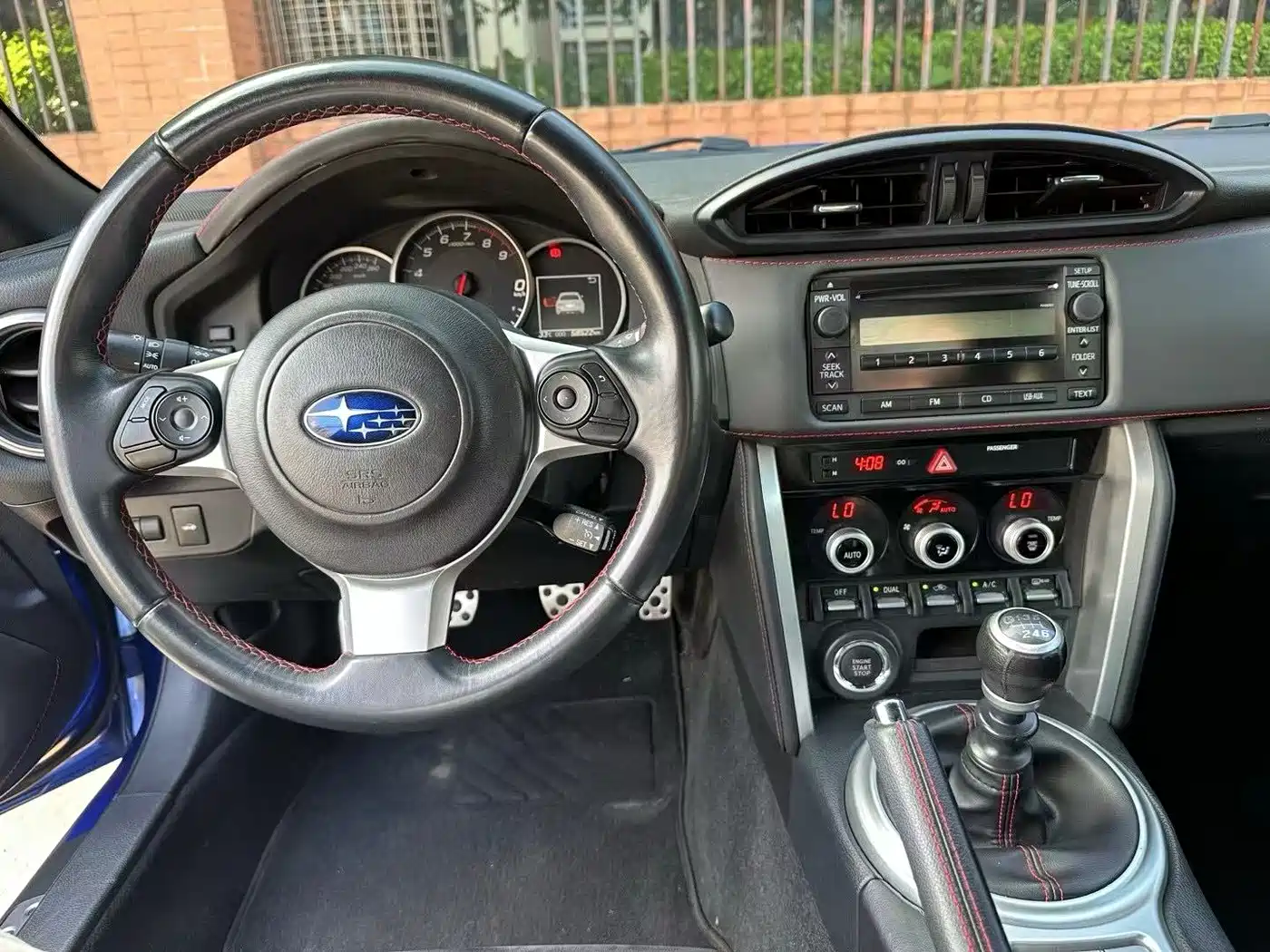 Subaru BRZ 2017 2.0i Manual type-S Edition фото 5