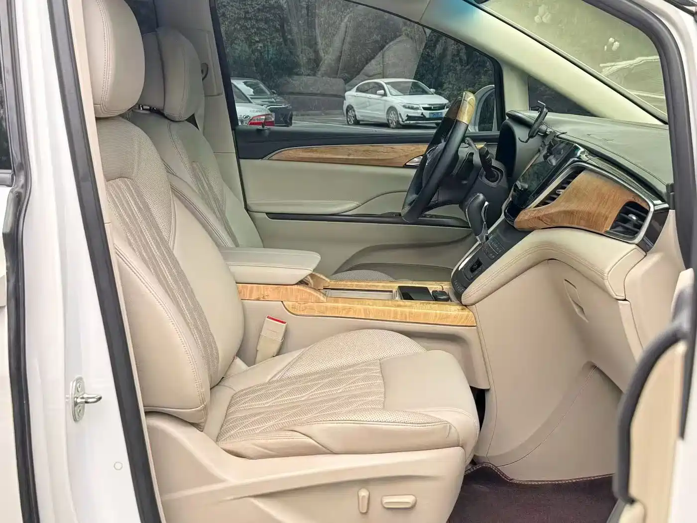 Buick GL8 2018 ES 28T Comfort Type China VI фото 6