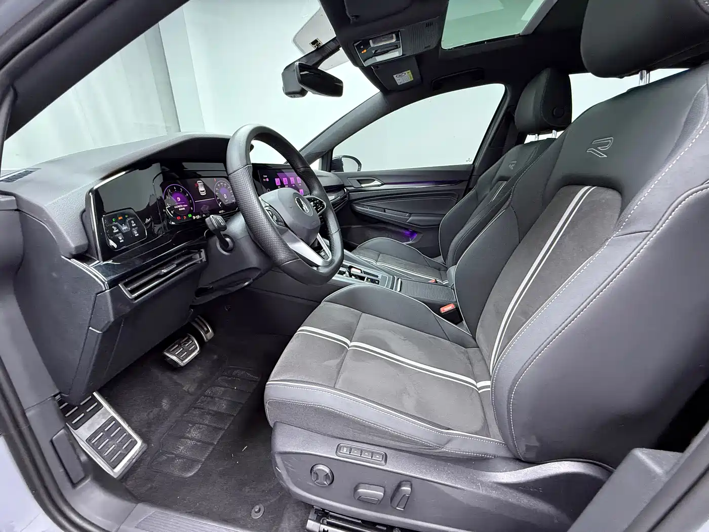 Volkswagen Golf 2023 280TSI DSG R-Line Lite фото 6