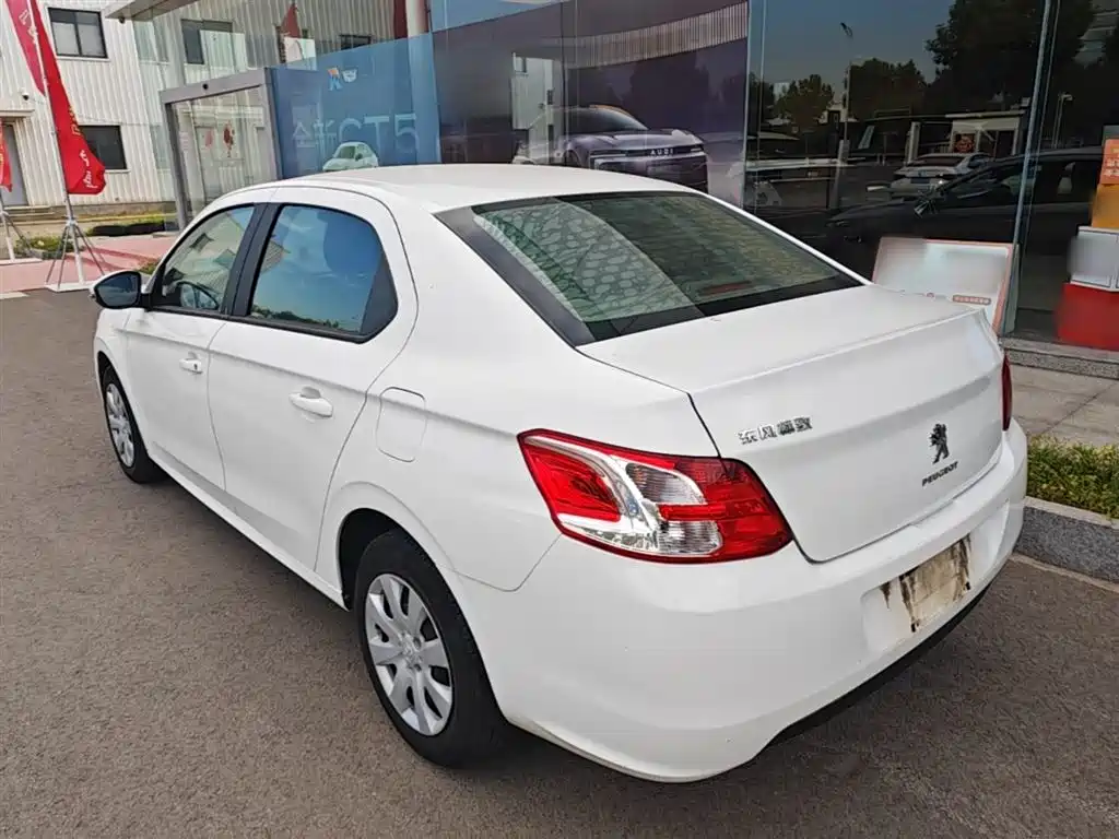Peugeot 301 2014 1.6L Manual Comfort Edition фото 5