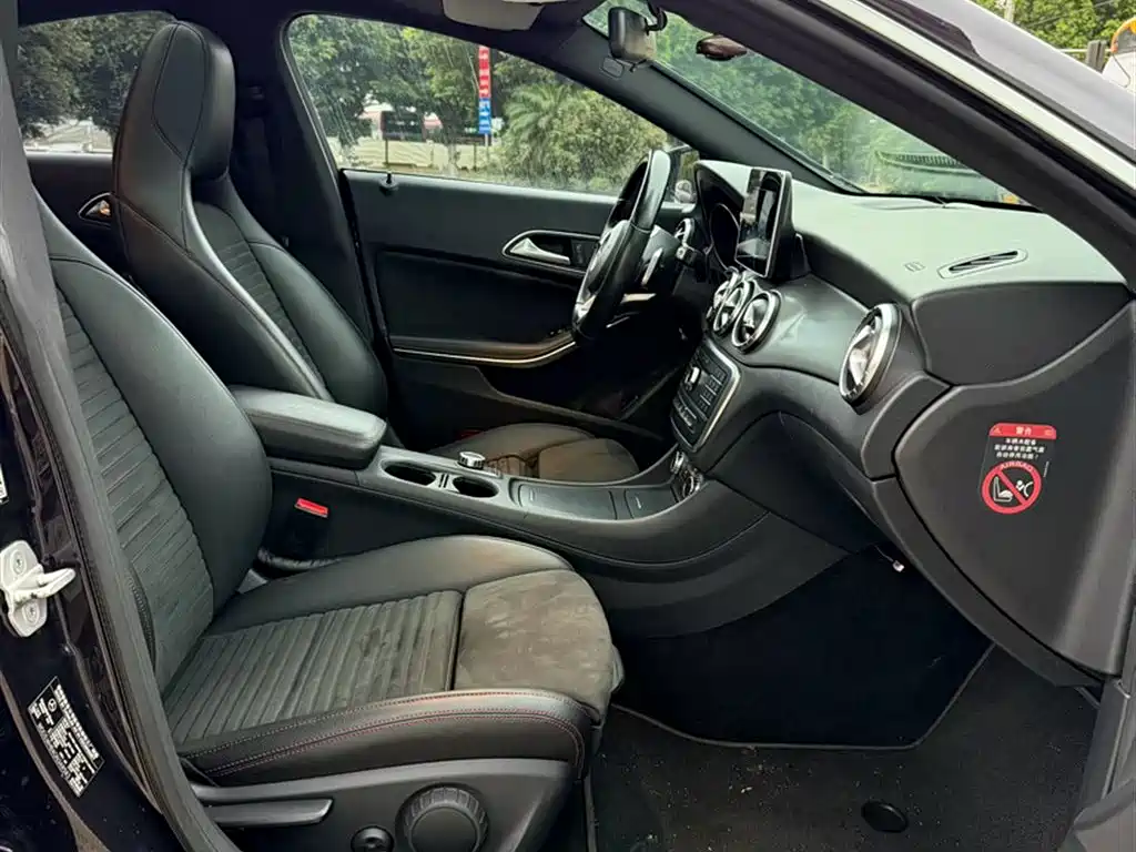 Mercedes-Benz CLA (Import) 2016 CLA 220 4MATIC фото 11