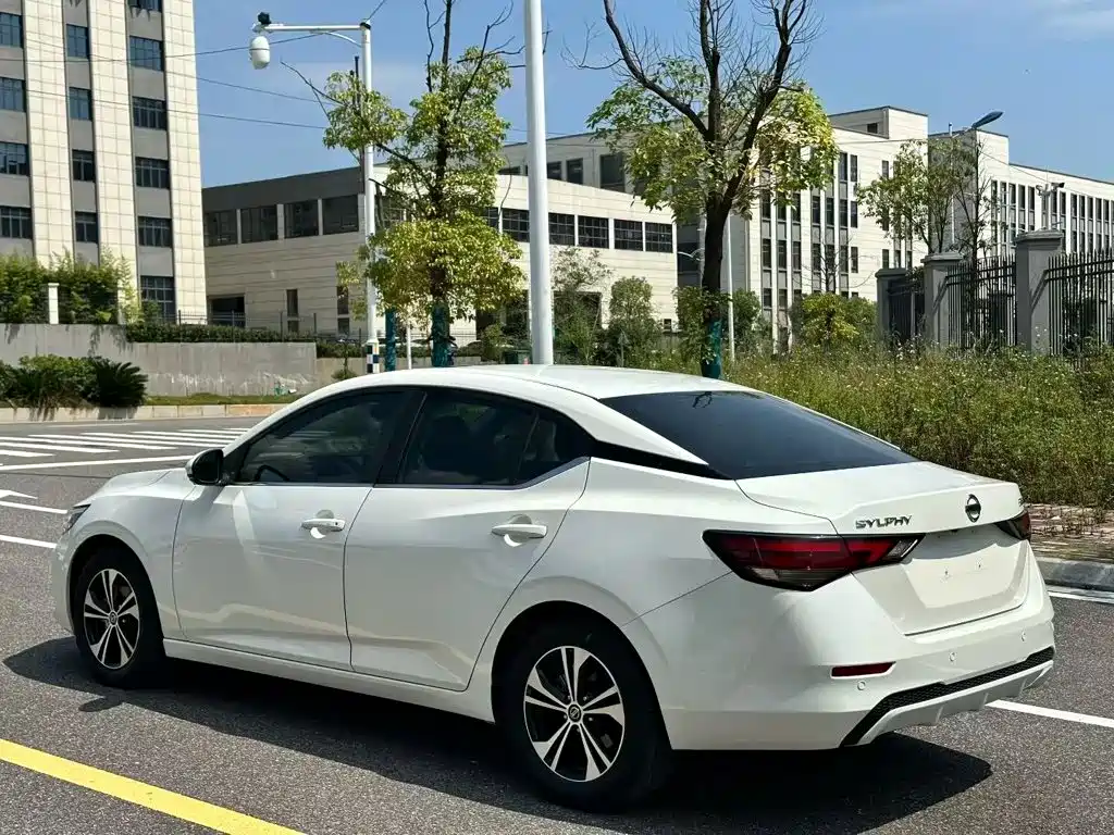 Nissan SYLPHY, миниатюра 9