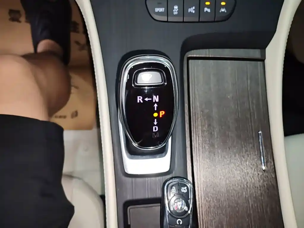 BUICK LACROSSE