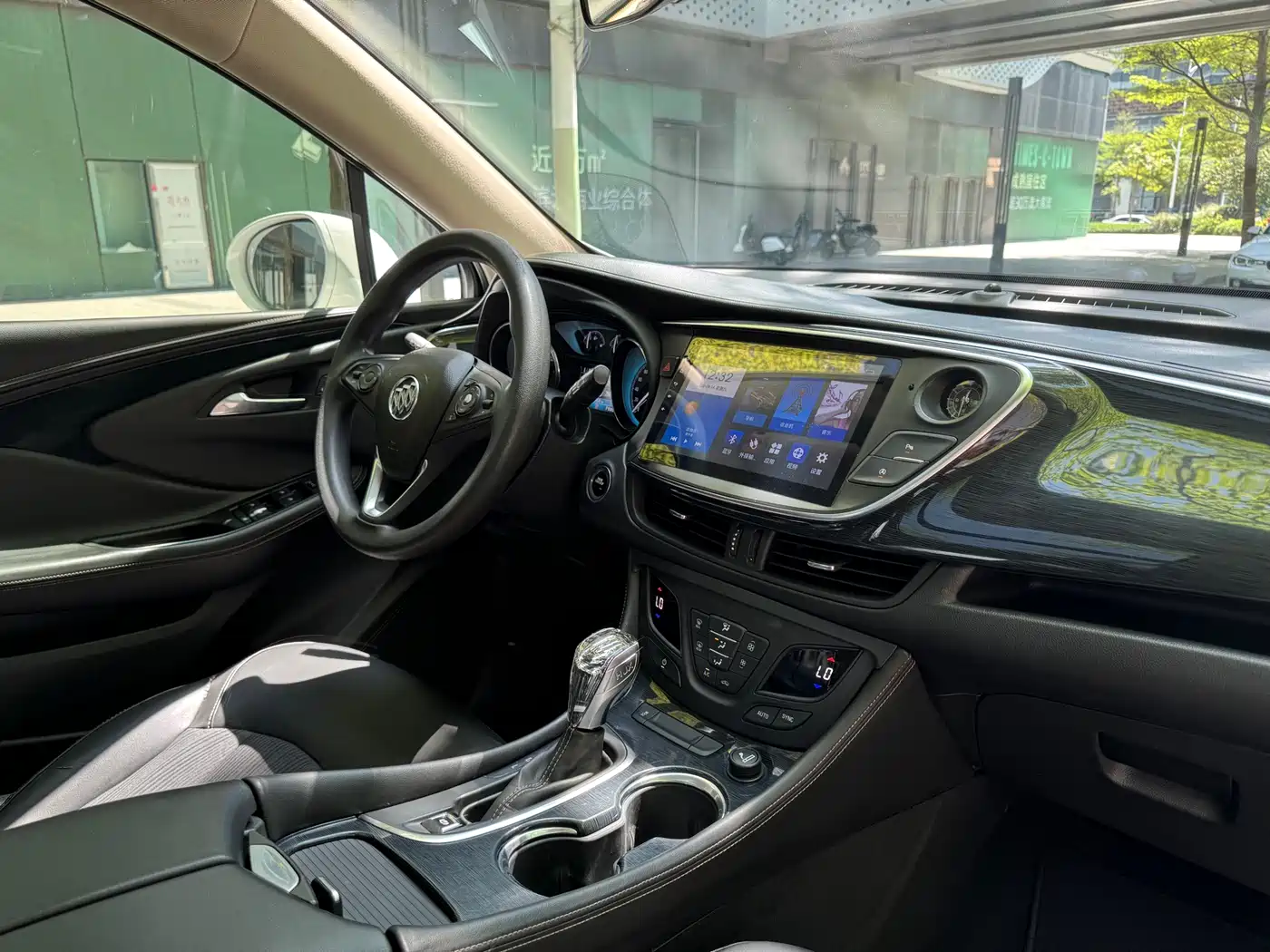 Buick Envision Plus 2017 20T FWD Elite фото 11