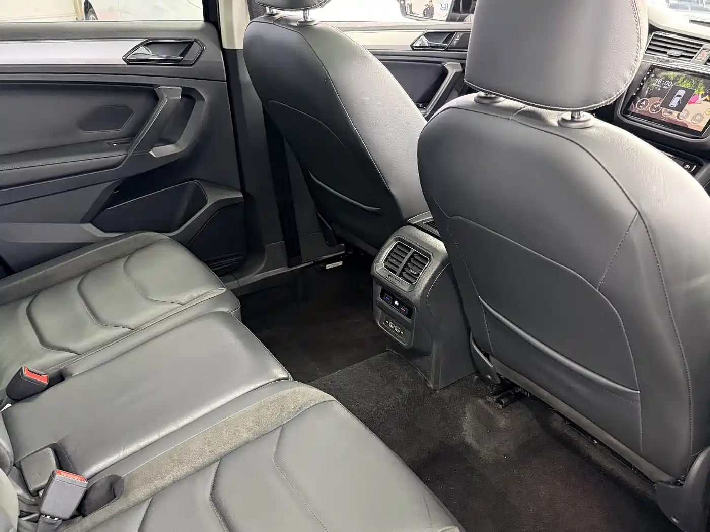 Volkswagen Tiguan L 2019 330TSI Automatic 2WD Panorama Comfort Edition China VI фото 26