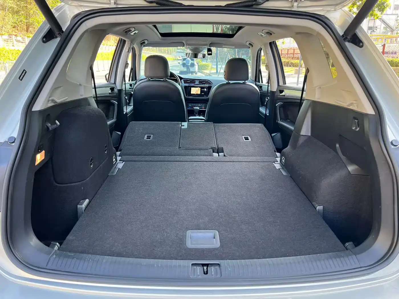 VOLKSWAGEN TIGUAN L NEW ENERGY