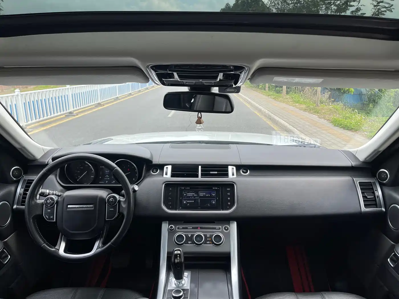 Land Rover Range Rover Sport 2017 3.0 SC V6 SE фото 17