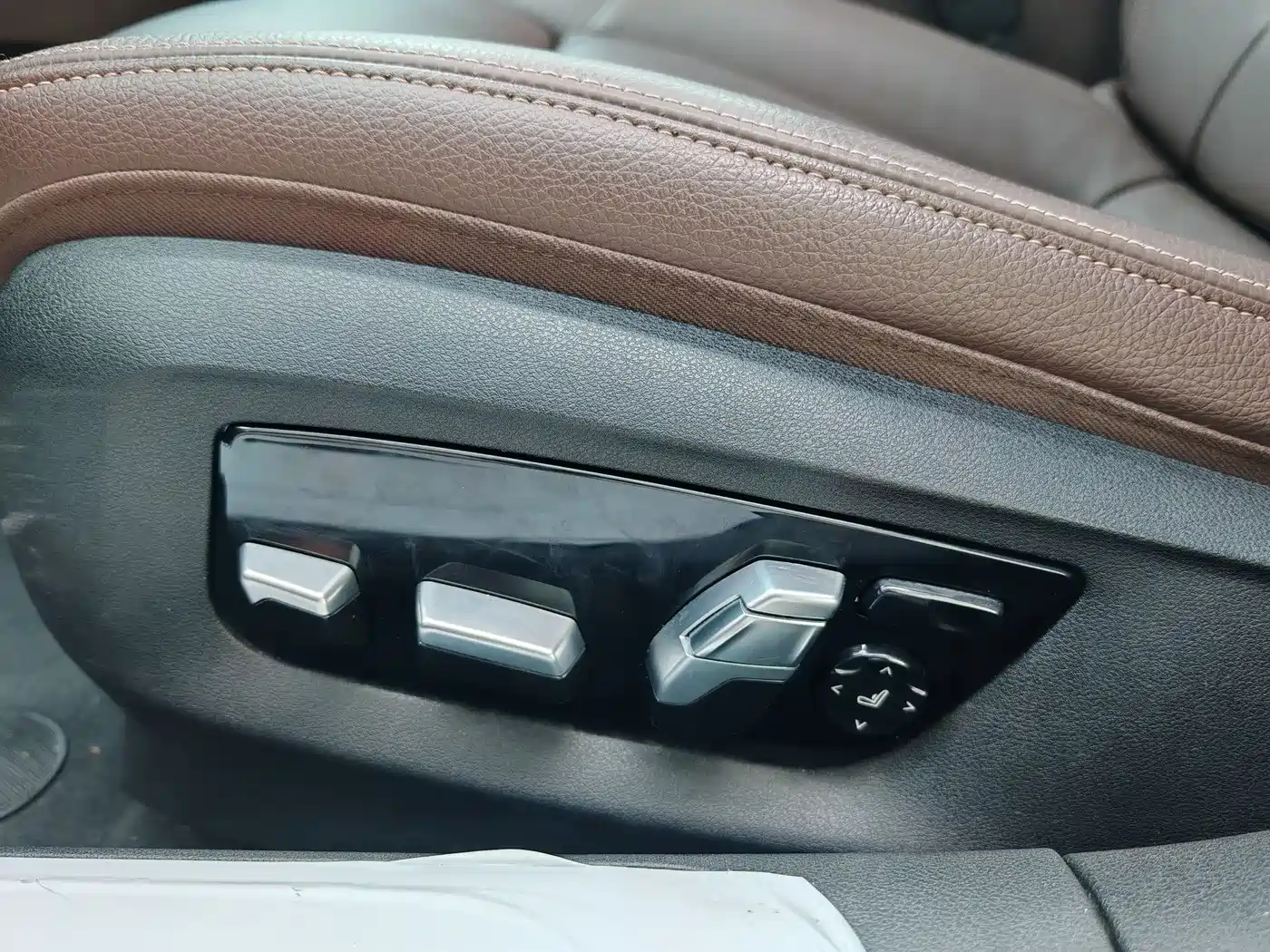 BMW 7 Series 2018 730Li Leading Type M Sport Package фото 32