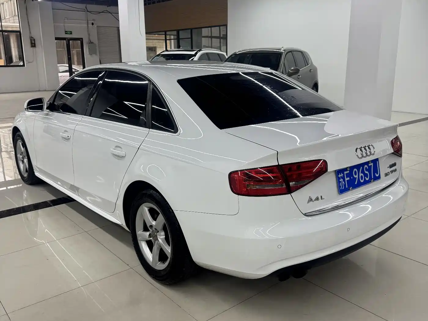 Audi A4L 2013 30 TFSI Automatic Comfort фото 7