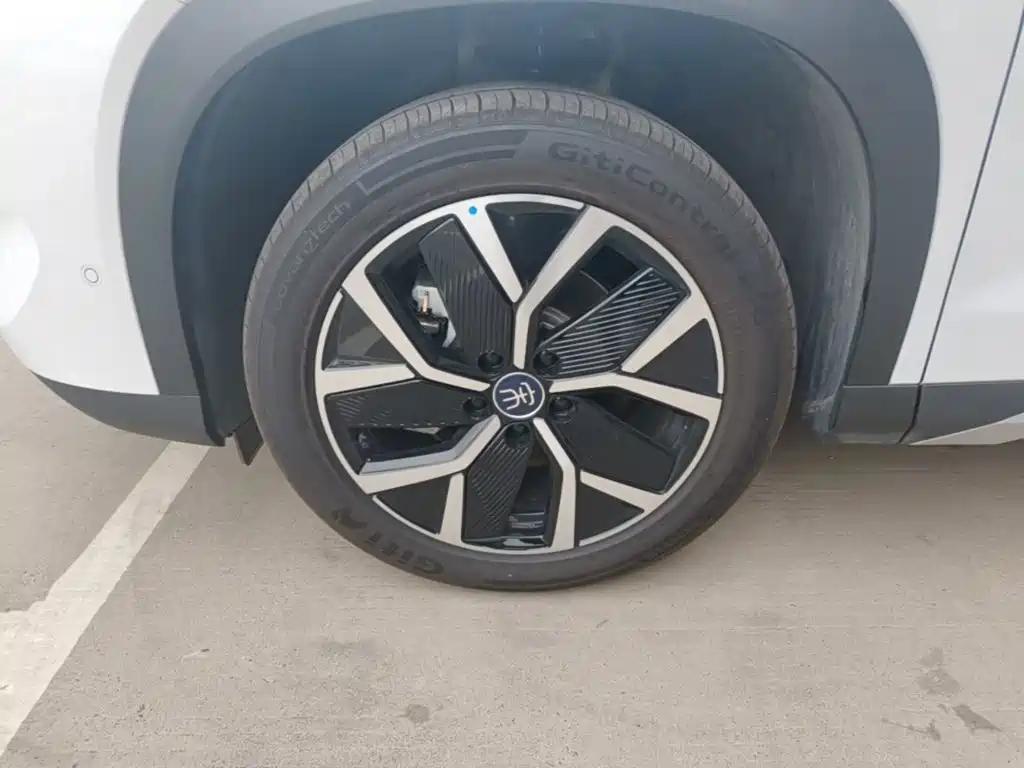 BYD Song L DM-i 2026 2026 DM-i Intelligent Driving Edition 135KM Base Model