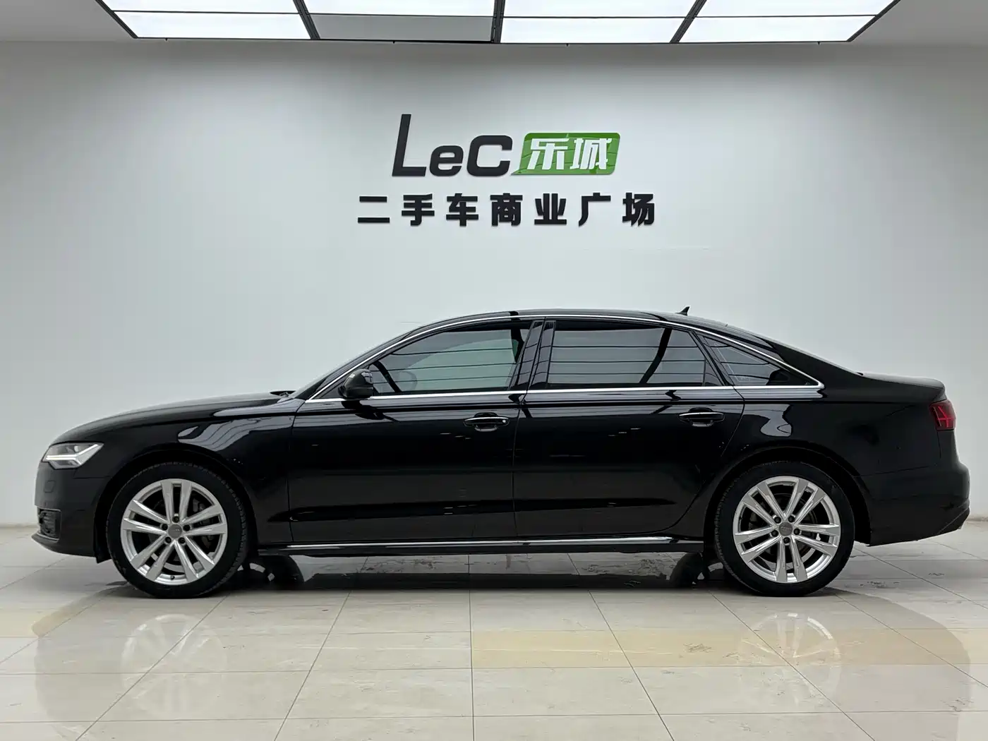 Audi A6L 2018 30th Anniversary 35 TFSI Sport фото 3