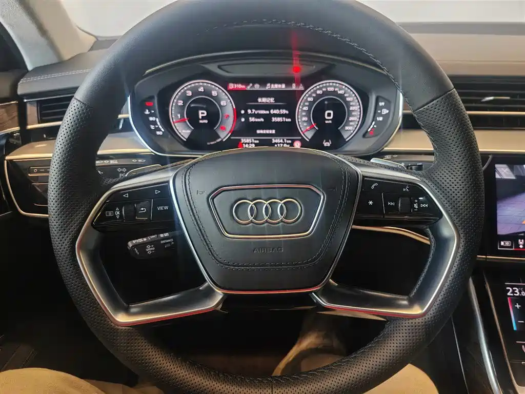 Фото 25 - Audi A8