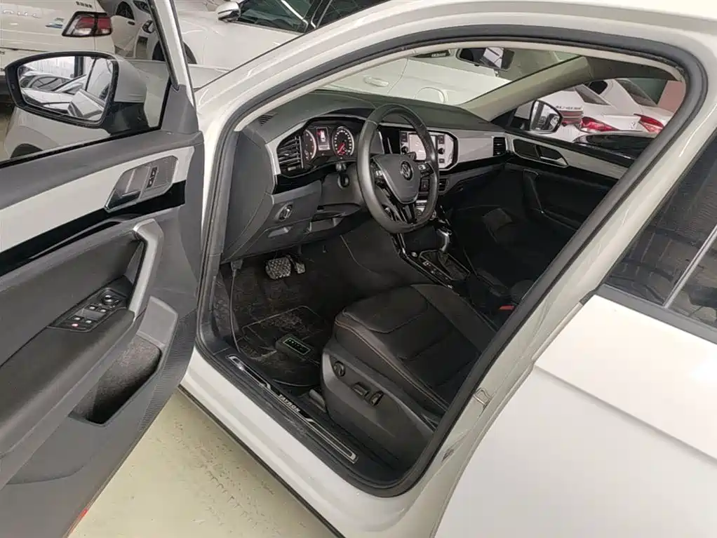 Volkswagen Tayron 2019 330TSI 2WD Luxury China VI фото 16