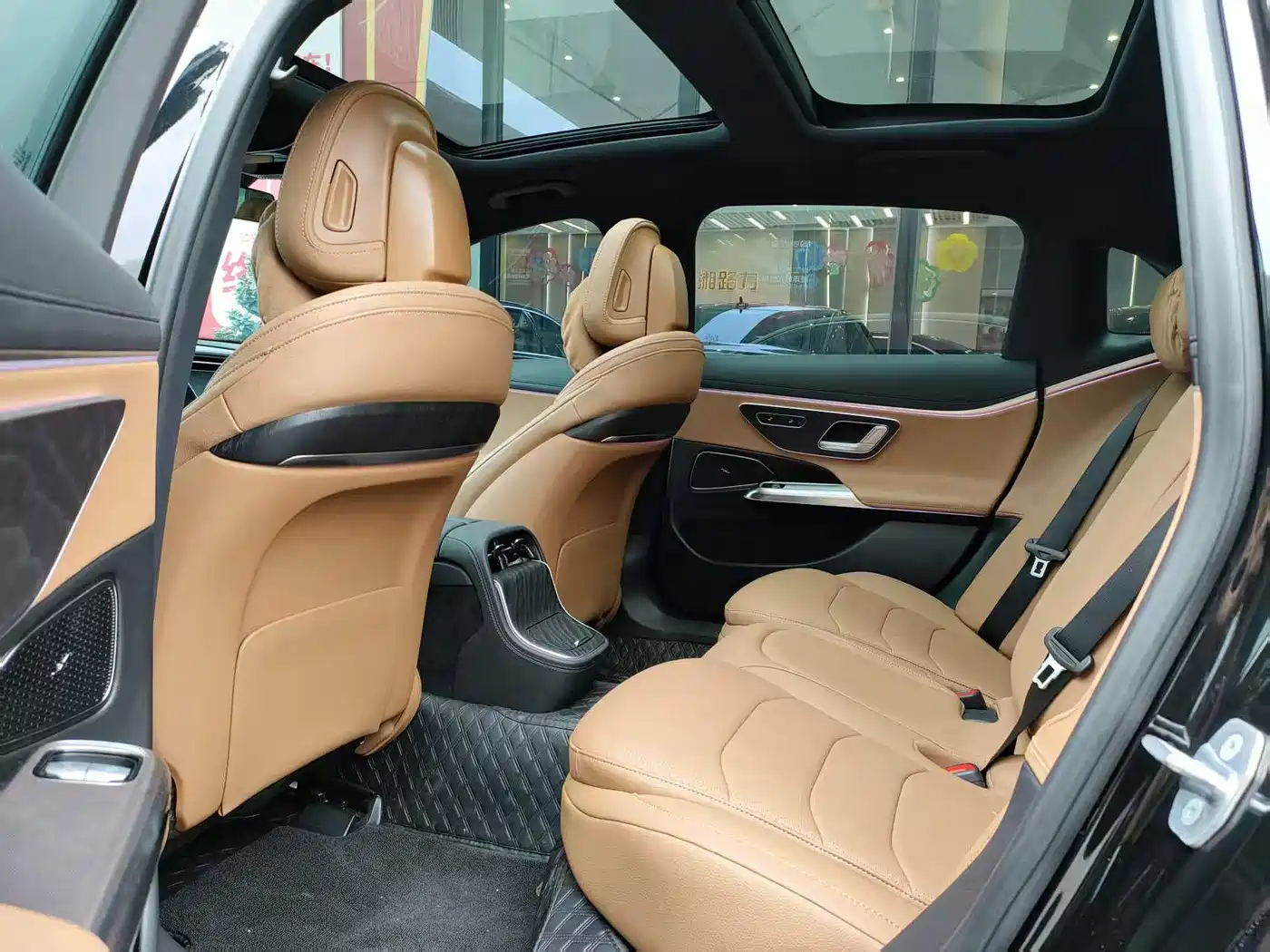 Mercedes-Benz E-Class 2024 E 300 L Fashion фото 8