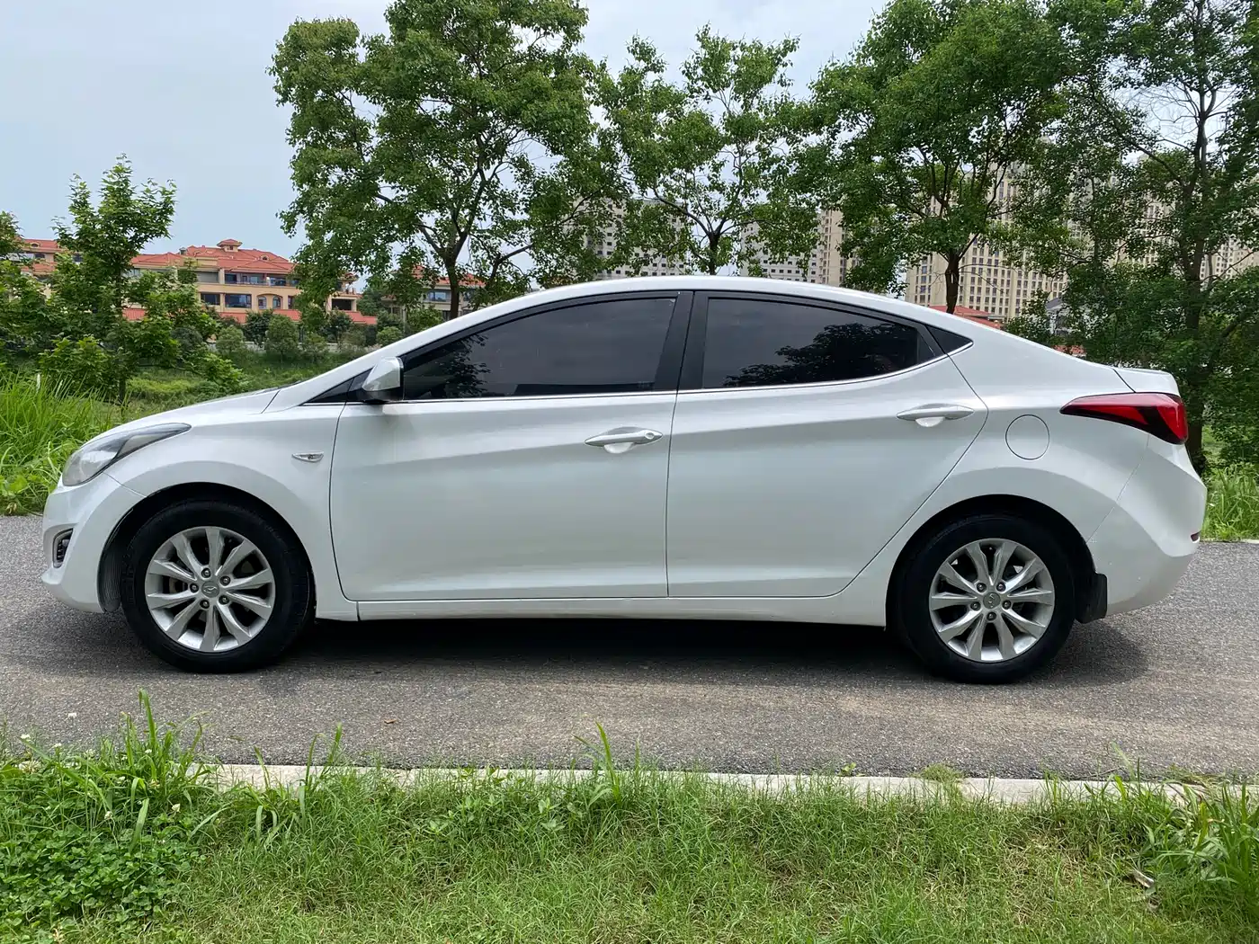 HYUNDAI LANGDONG