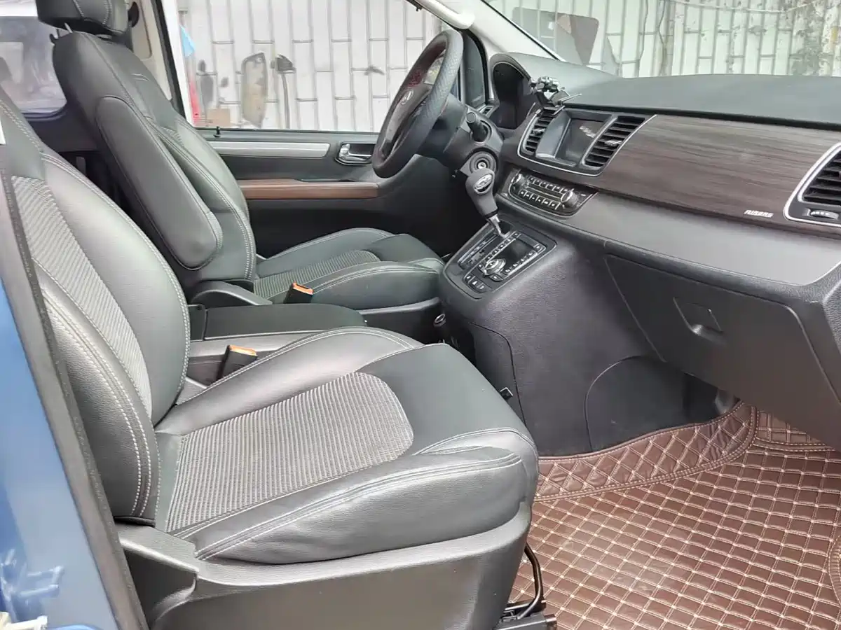 SAIC Maxus Maxus G10 2018 PLUS 1.9T Automatic Luxury Edition Diesel фото 5
