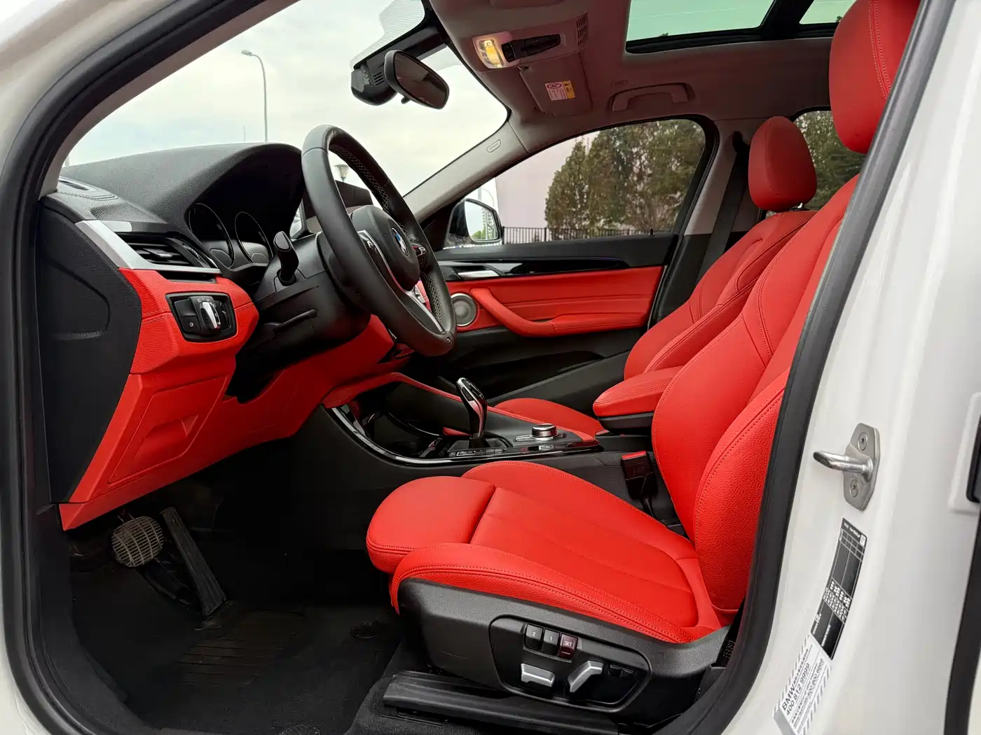 BMW X2 2023 sDrive25i M Sport Shadow Edition фото 14