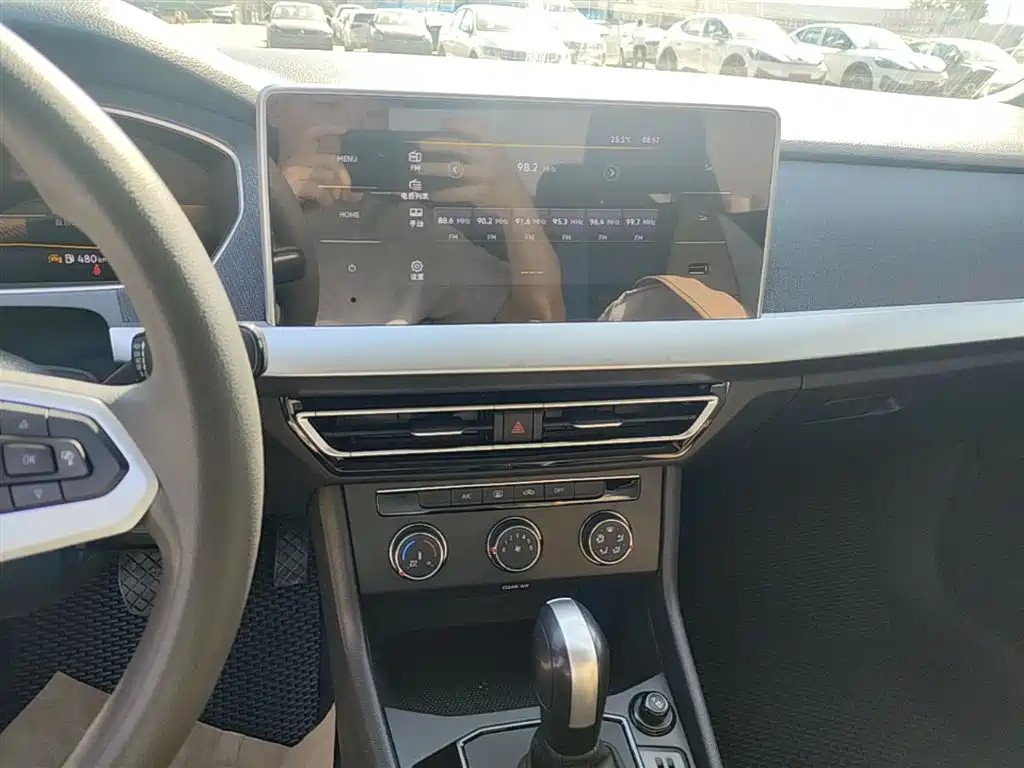 Volkswagen Lavida 2024 Model 1.5L Automatic Delight Edition фото 13